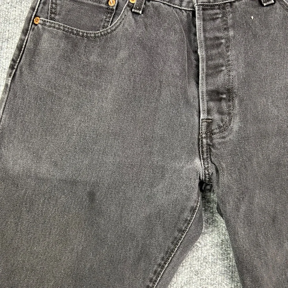 Levi's 501 Original Jeans Men's Faded Black Denim Mid Rise Straight Fit - 34X32